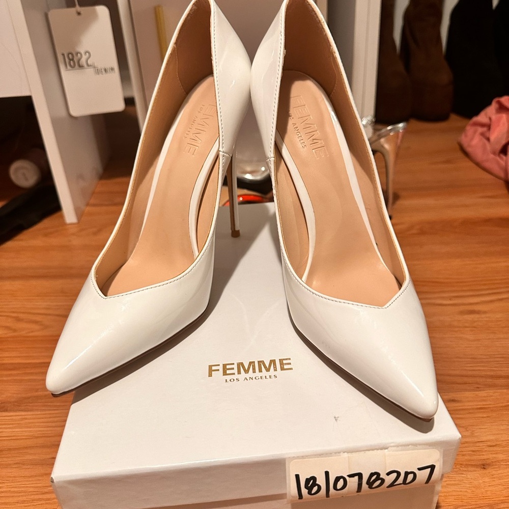 FEMME LA never worn White Stiletto Heels